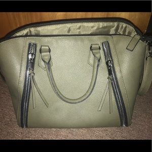 Camo green purse 👜